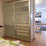 Ela 1 *